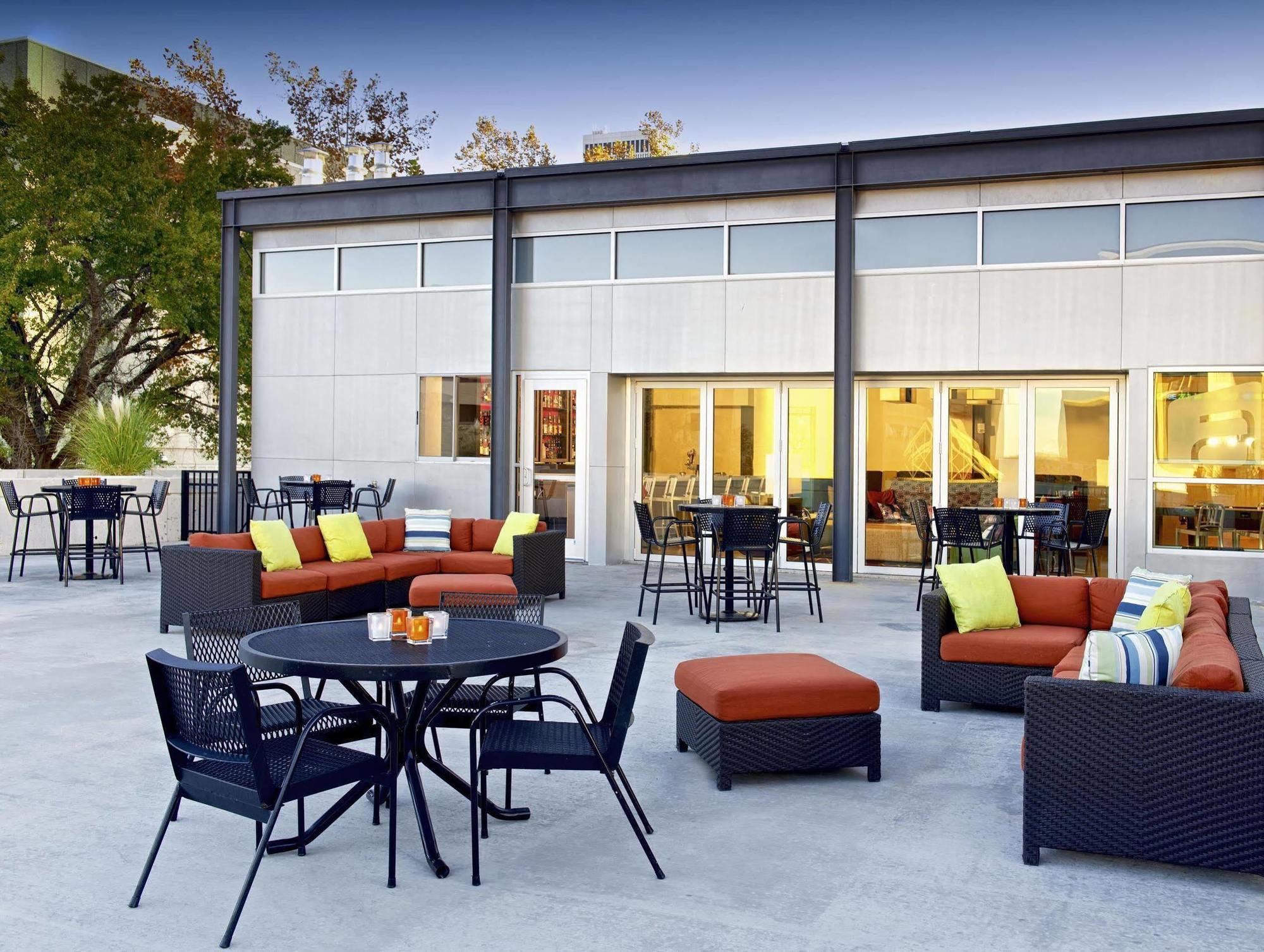 Aloft Tulsa Downtown Hotel Ngoại thất bức ảnh