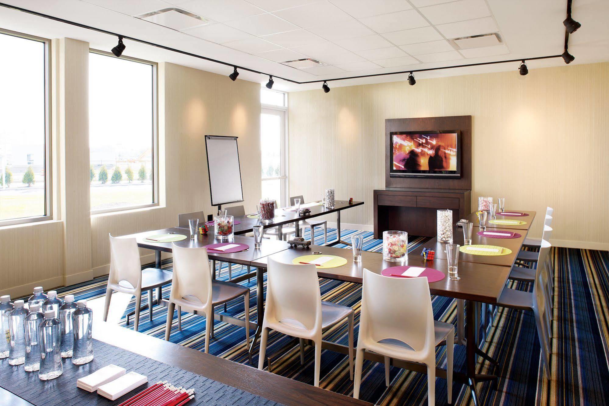 Aloft Tulsa Downtown Hotel Ngoại thất bức ảnh